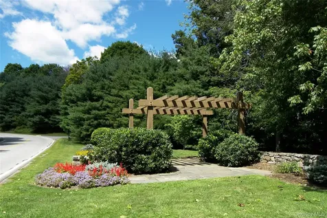 586 Heritage Hills Somers NY 10589