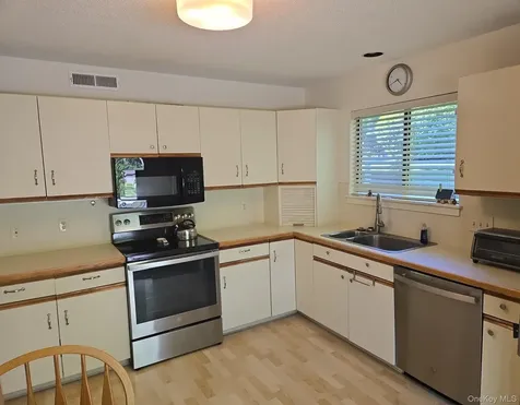 586 Heritage Hills Somers NY 10589
