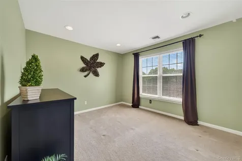 3 Braemar Way Highland Mills NY 10930