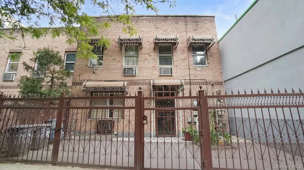 1062 Woodycrest Avenue Bronx NY 10452