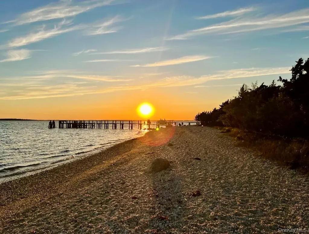91 Sunset Beach Road Sag Harbor NY 11963