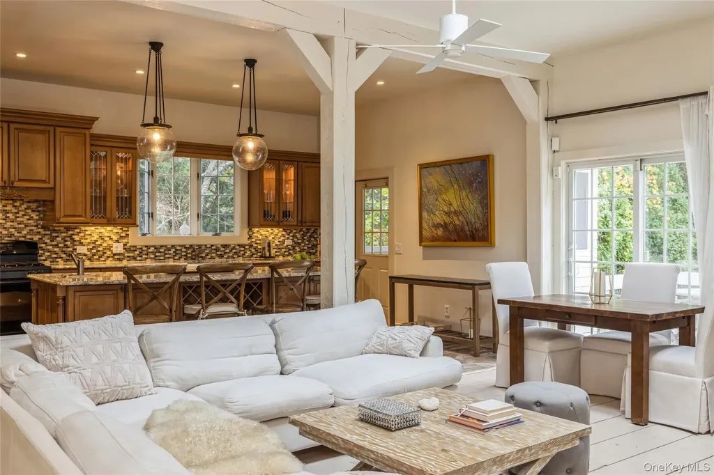 91 Sunset Beach Road Sag Harbor NY 11963