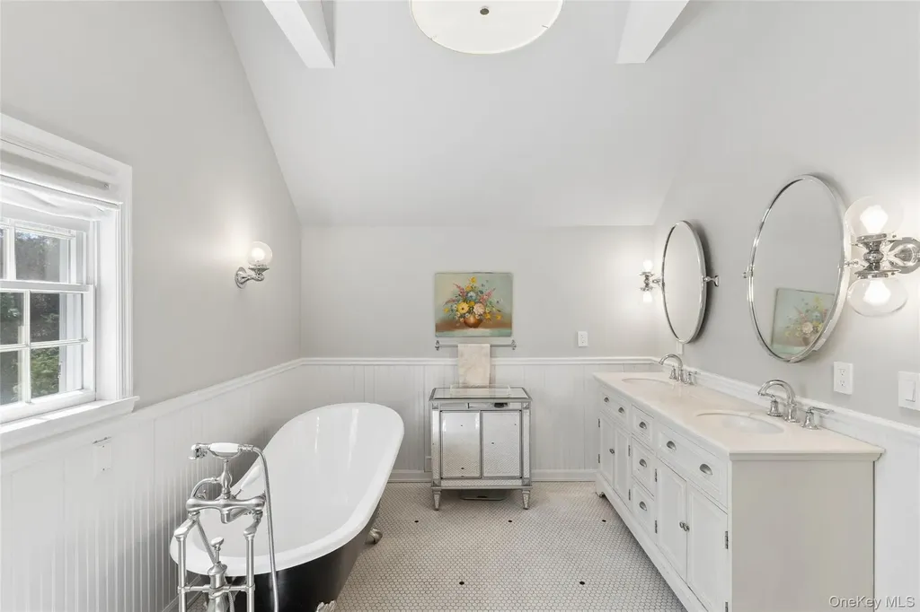 91 Sunset Beach Road Sag Harbor NY 11963