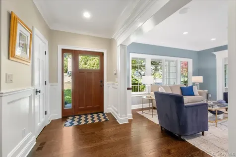 17 Hemlock Road Hartsdale NY 10530