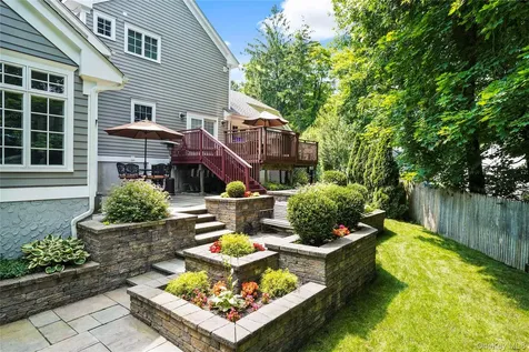 17 Hemlock Road Hartsdale NY 10530