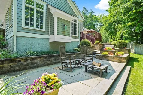 17 Hemlock Road Hartsdale NY 10530