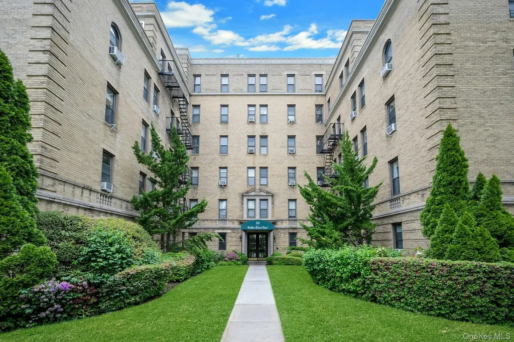 43 Calton Road New Rochelle NY 10804