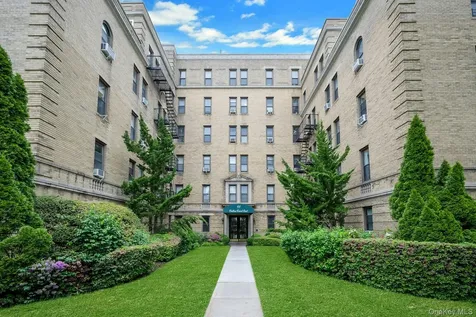 43 Calton Road New Rochelle NY 10804