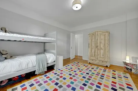 43 Calton Road New Rochelle NY 10804