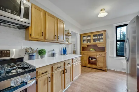 43 Calton Road New Rochelle NY 10804