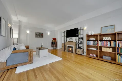 43 Calton Road New Rochelle NY 10804