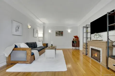 43 Calton Road New Rochelle NY 10804