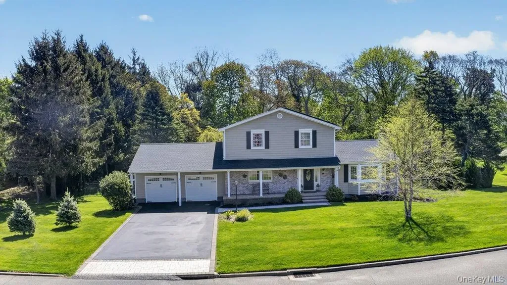 3 Orchard Road S East Patchogue NY 11772