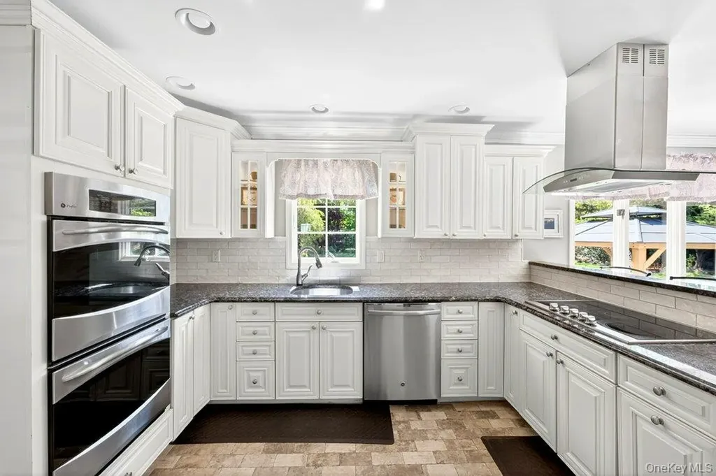 3 Orchard Road S East Patchogue NY 11772
