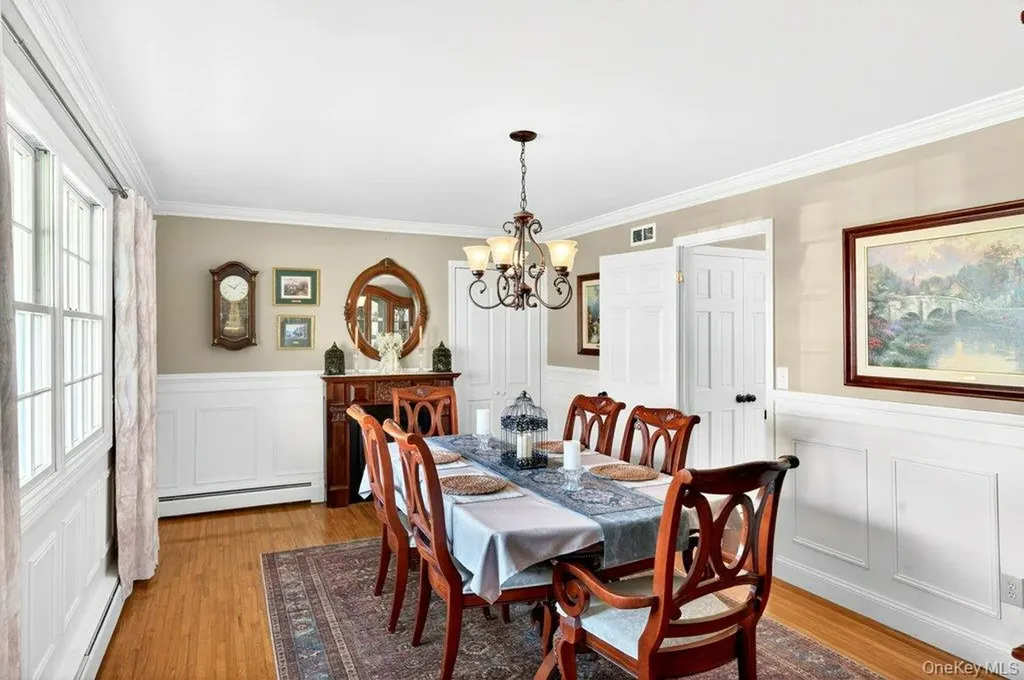 3 Orchard Road S East Patchogue NY 11772