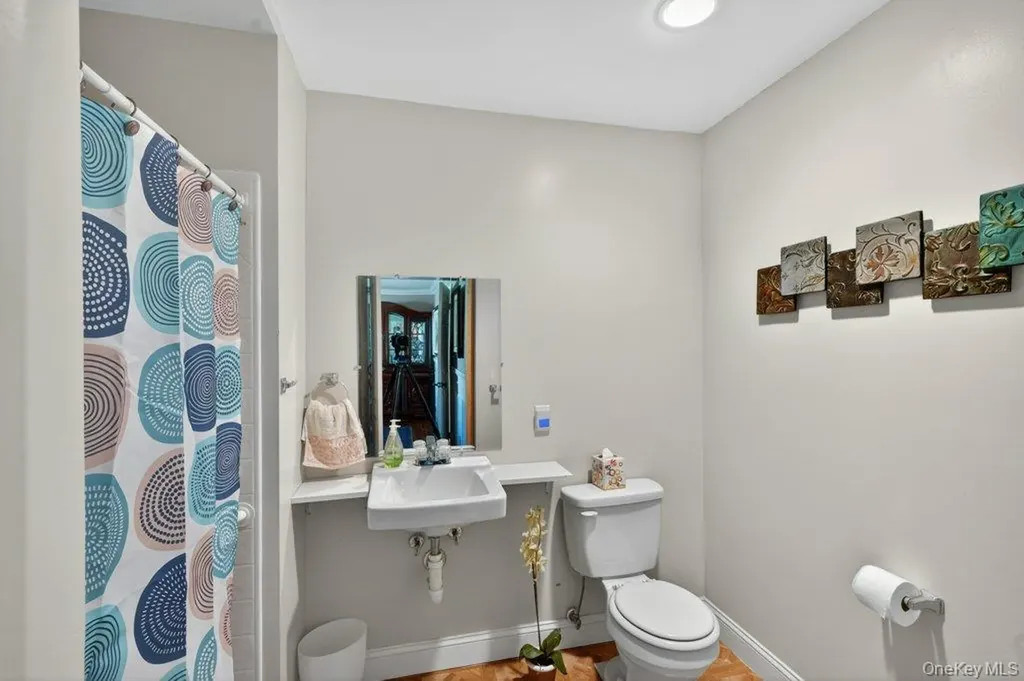 3 Orchard Road S East Patchogue NY 11772