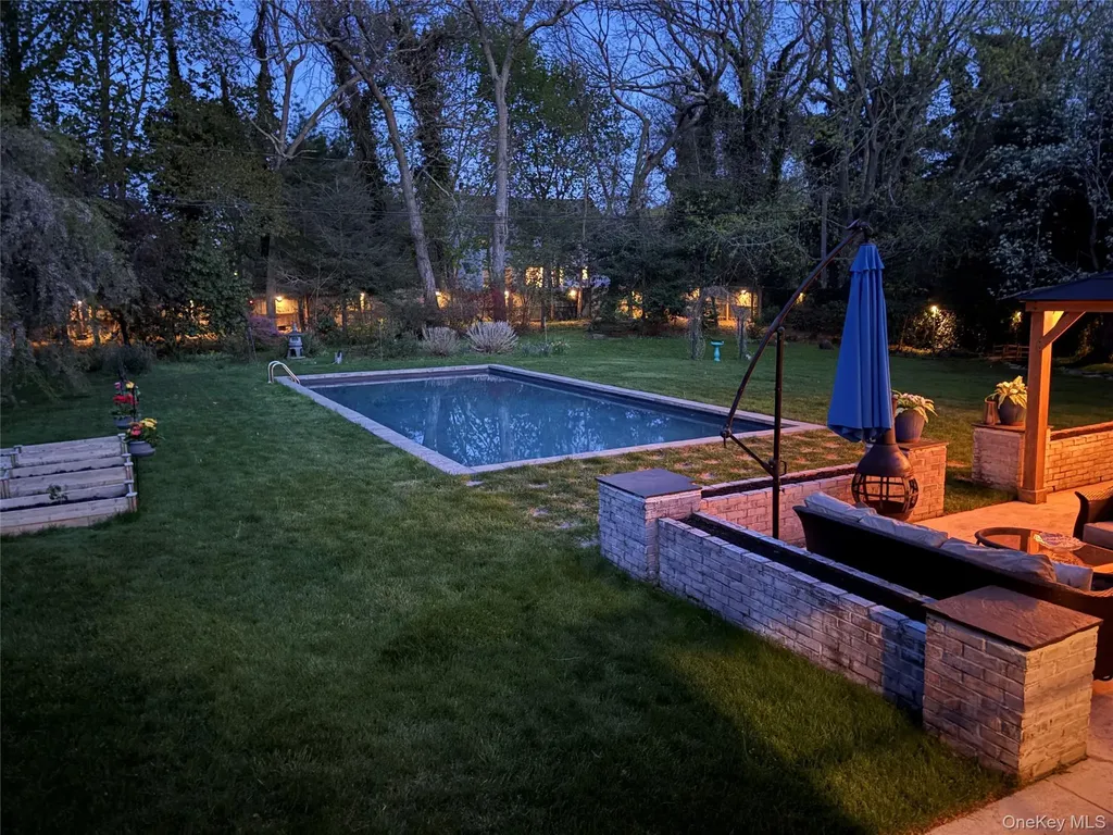 3 Orchard Road S East Patchogue NY 11772