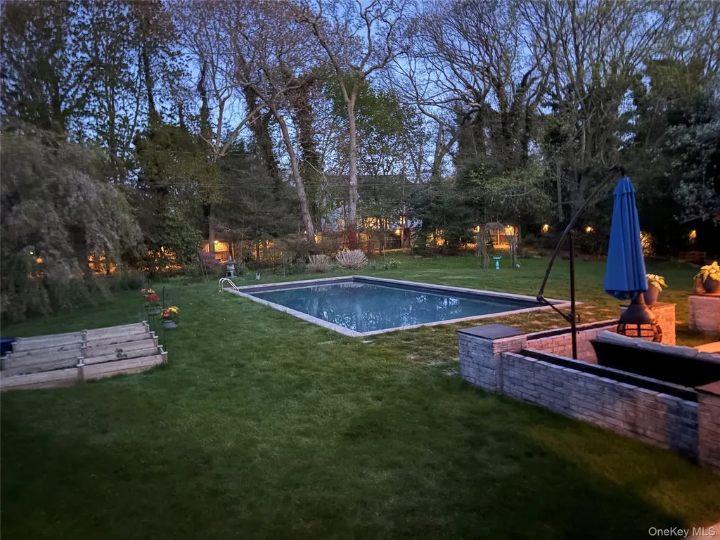 3 Orchard Road S East Patchogue NY 11772