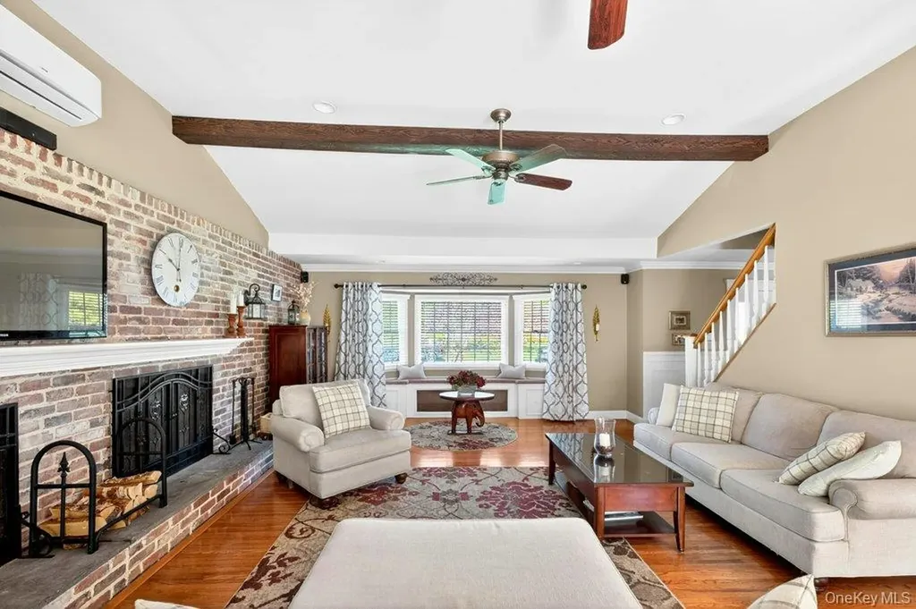 3 Orchard Road S East Patchogue NY 11772
