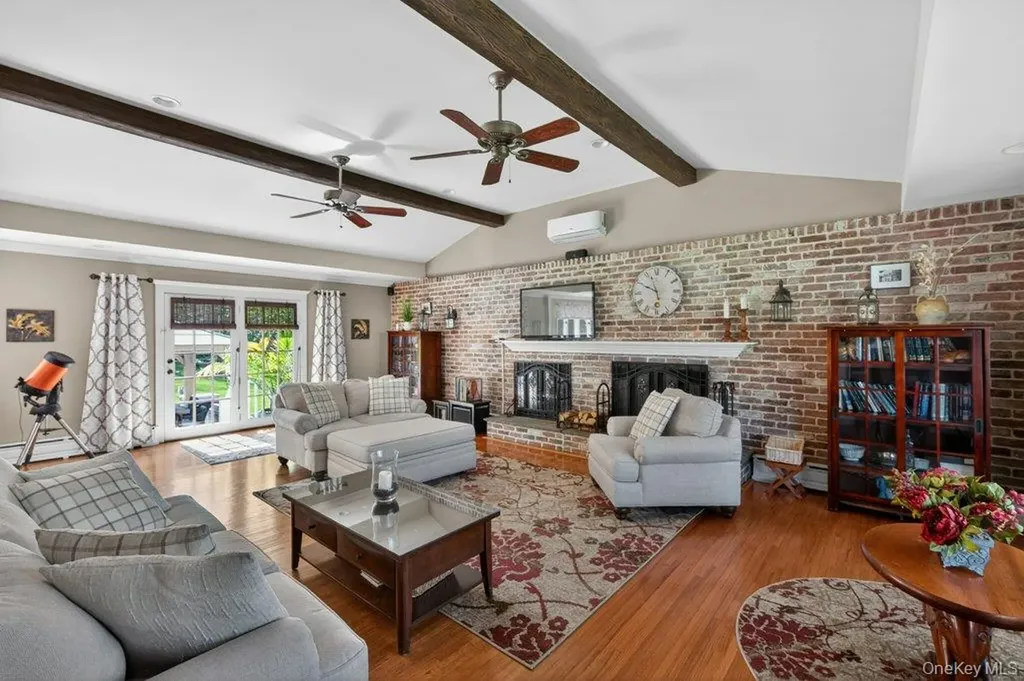 3 Orchard Road S East Patchogue NY 11772