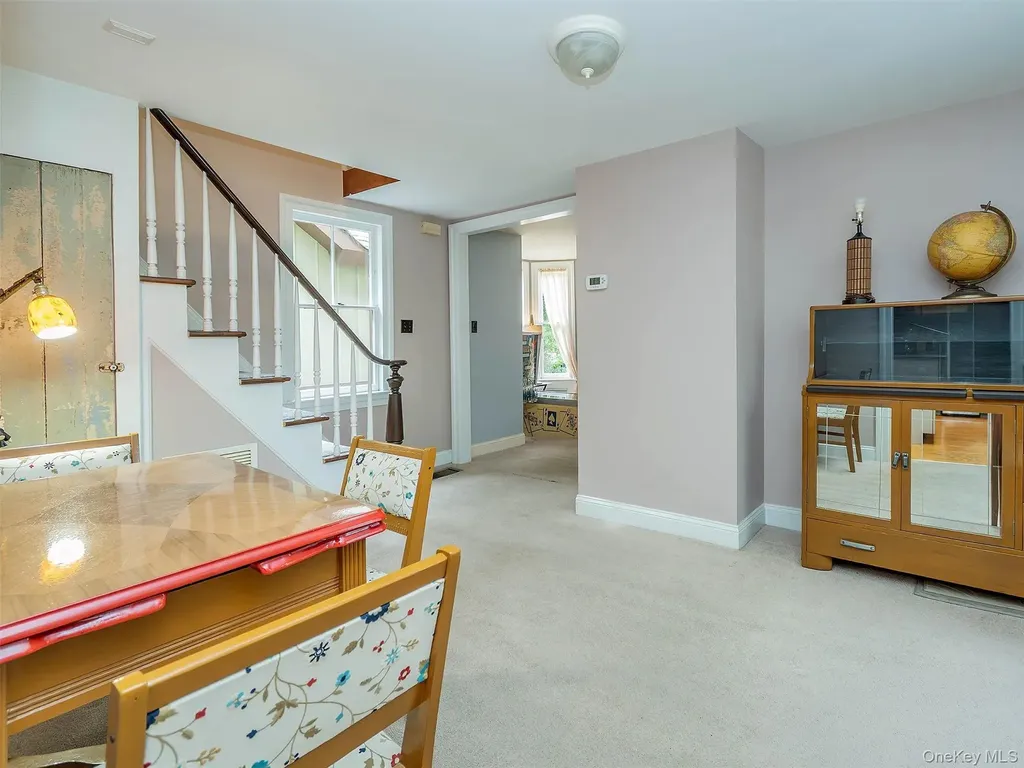 130 Mott Avenue Roslyn NY 11576