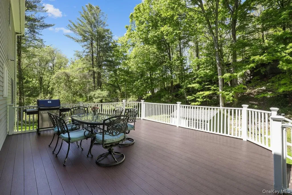 72 Brett Lane Bedford NY 10506