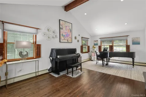 72 Brett Lane Bedford NY 10506
