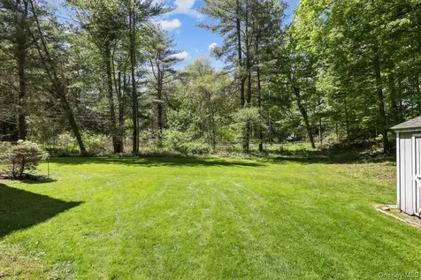 72 Brett Lane Bedford NY 10506
