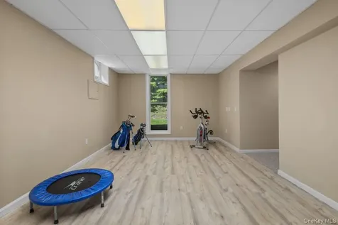72 Brett Lane Bedford NY 10506
