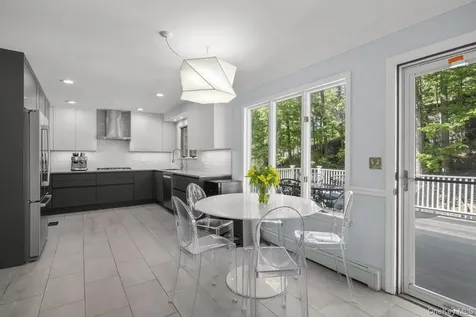 72 Brett Lane Bedford NY 10506