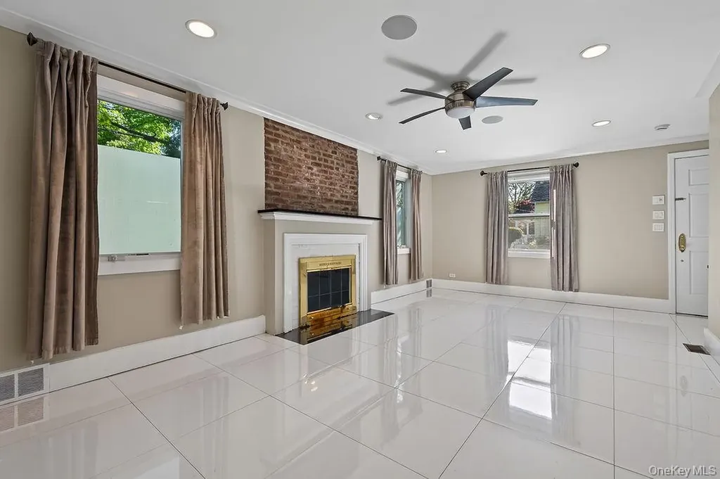 155 White Road Scarsdale NY 10583