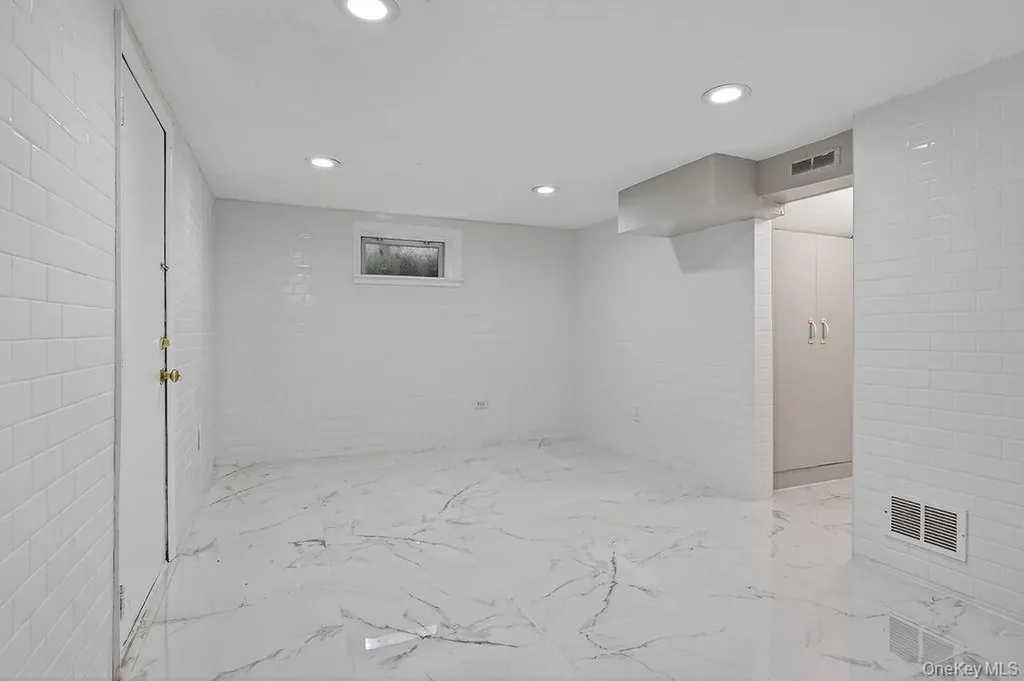 155 White Road Scarsdale NY 10583