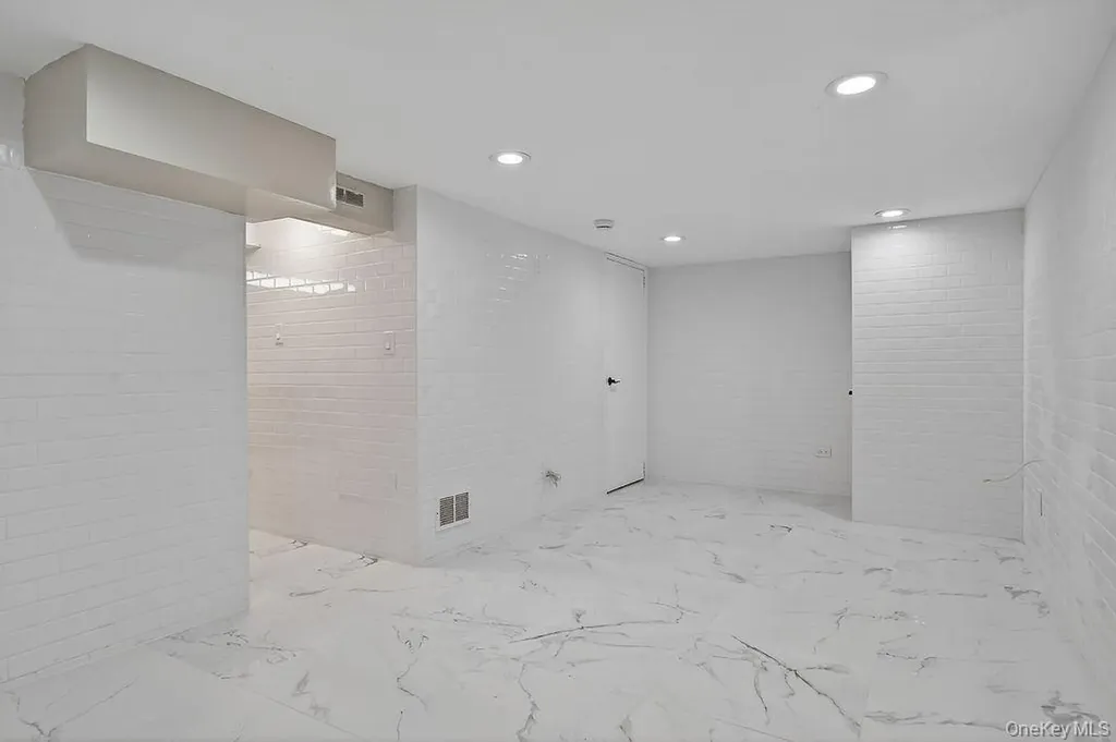 155 White Road Scarsdale NY 10583