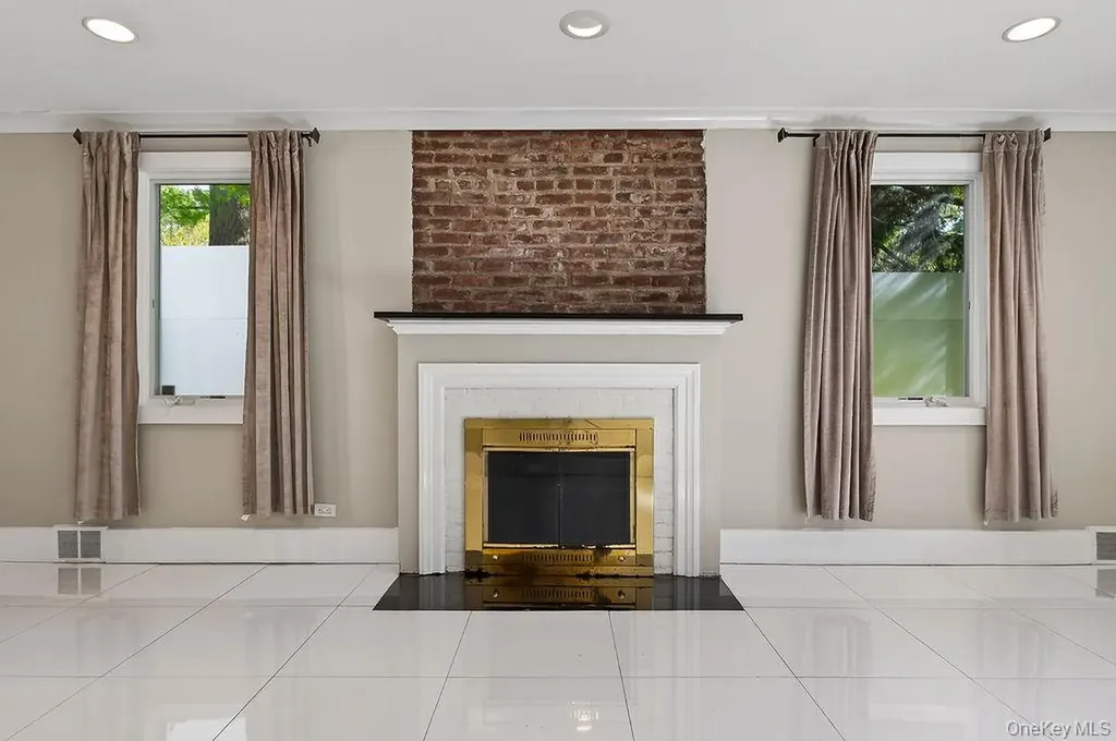 155 White Road Scarsdale NY 10583