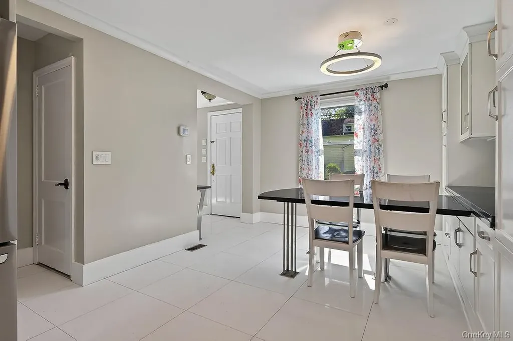 155 White Road Scarsdale NY 10583