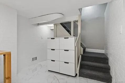 155 White Road Scarsdale NY 10583