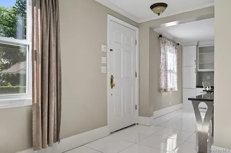 155 White Road Scarsdale NY 10583