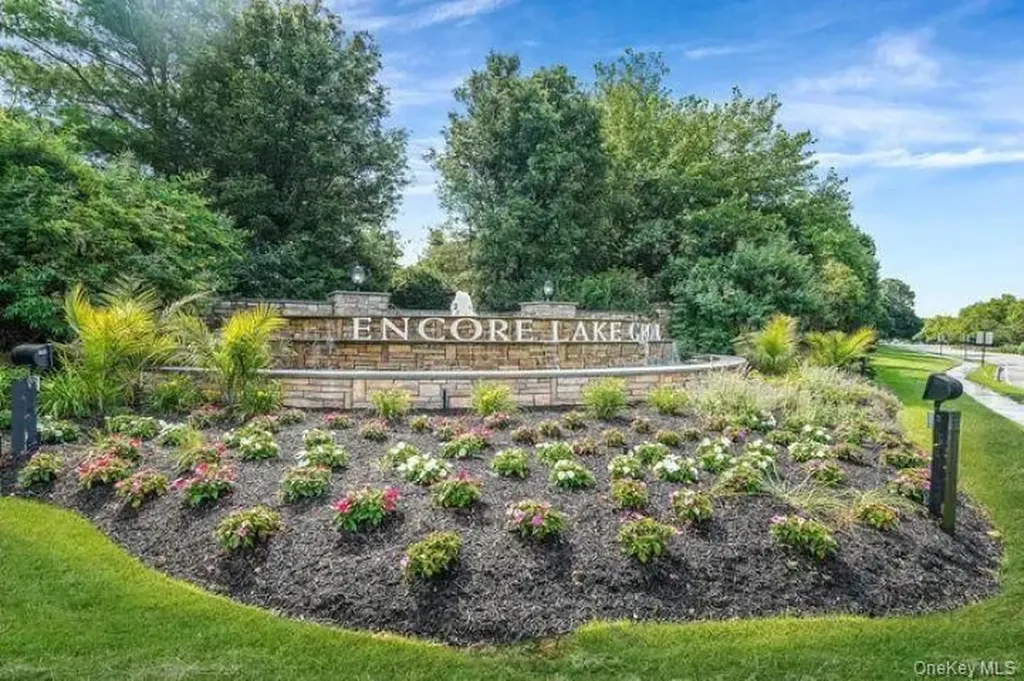 8 Symphony Drive Lake Grove NY 11755
