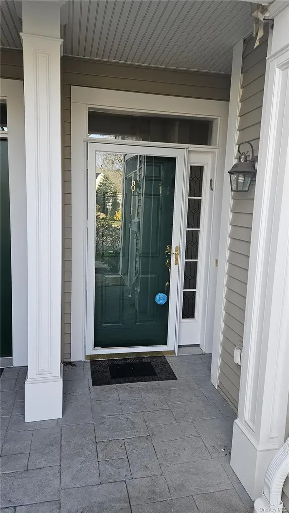 8 Symphony Drive Lake Grove NY 11755