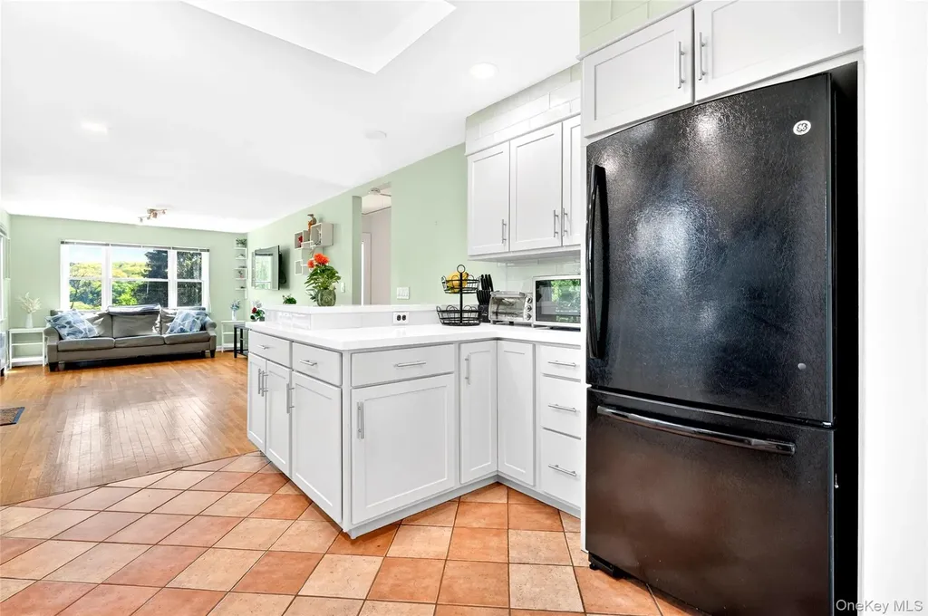 25 Hillside Avenue Valhalla NY 10595