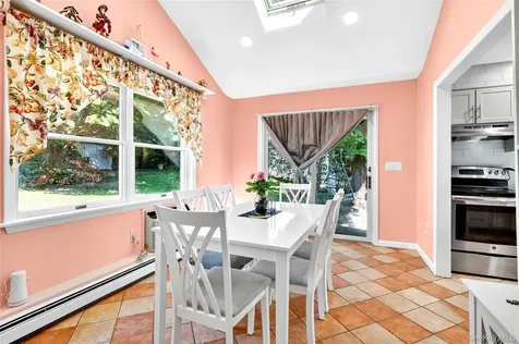 25 Hillside Avenue Valhalla NY 10595