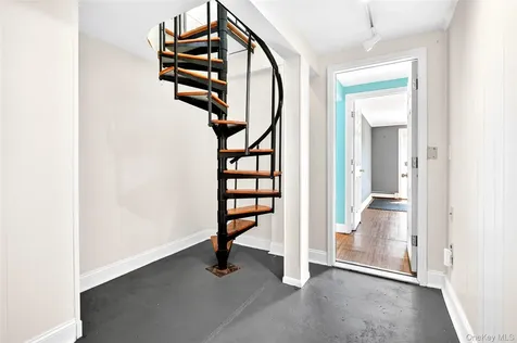 25 Hillside Avenue Valhalla NY 10595