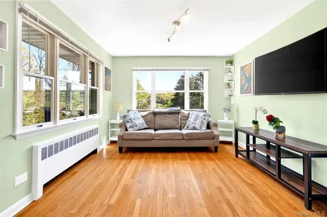 25 Hillside Avenue Valhalla NY 10595