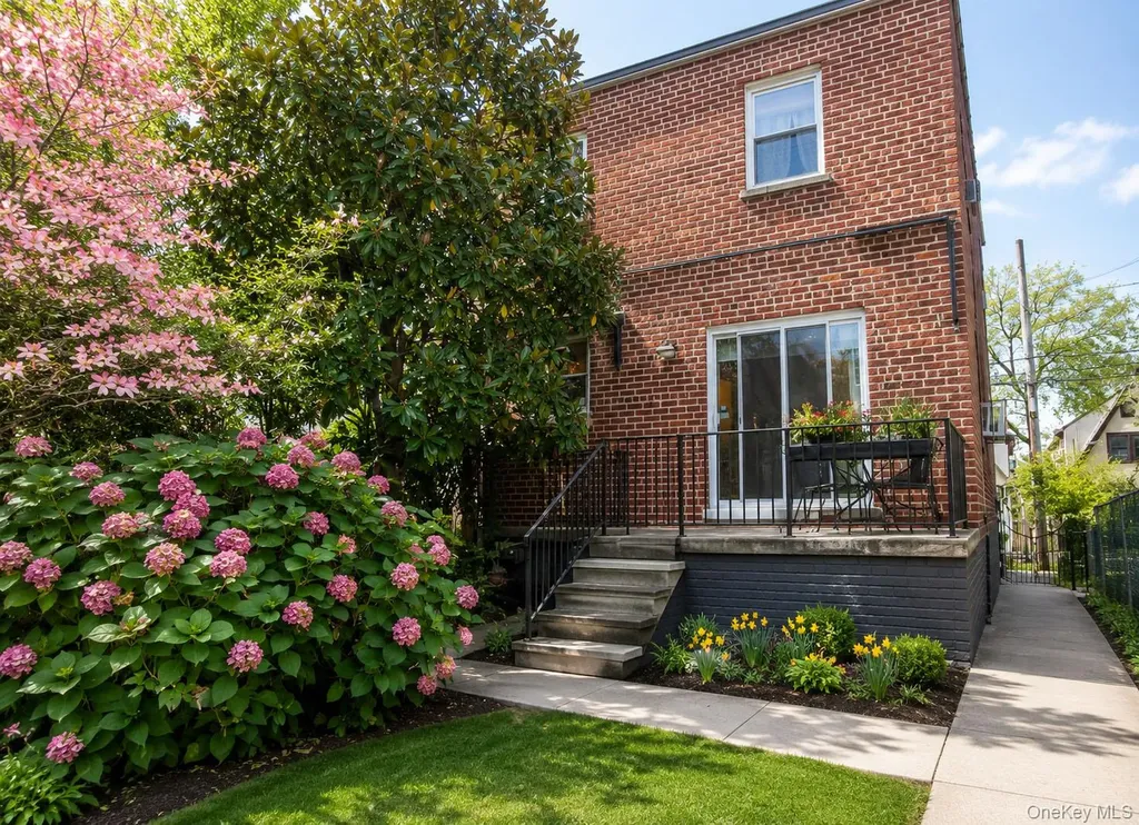 2440 Morgan Avenue Bronx NY 10469