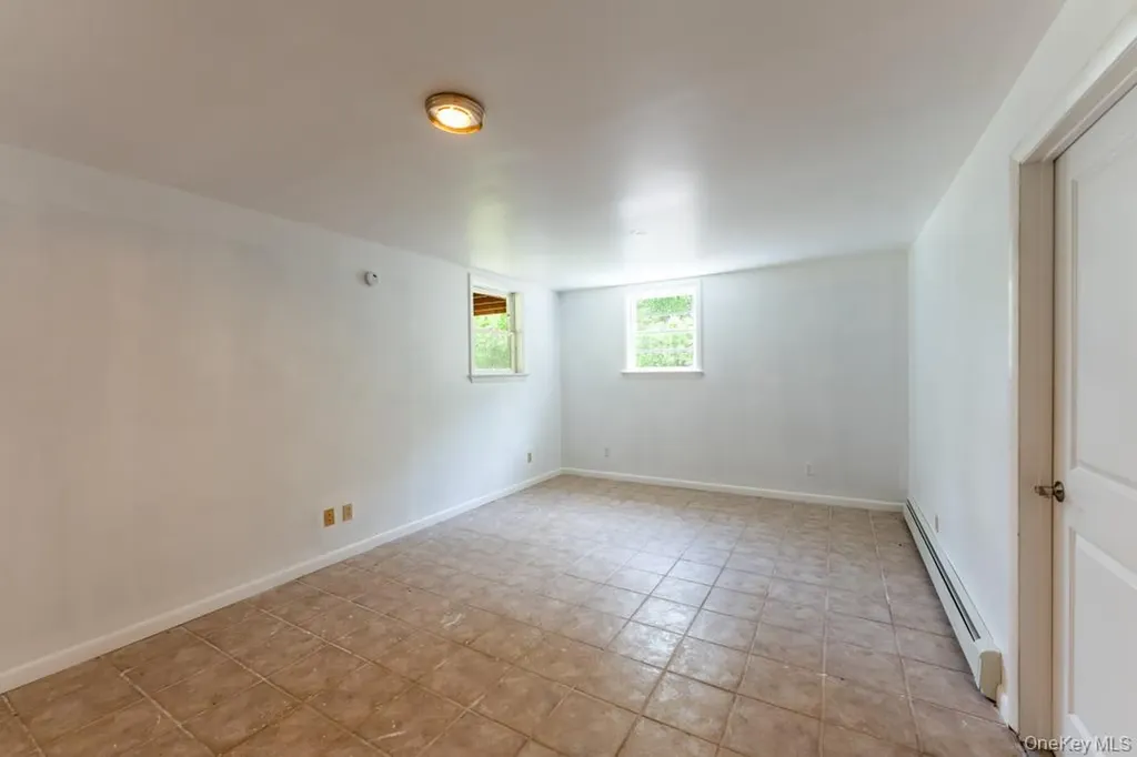 23 Lakeview Drive Holmes NY 12531