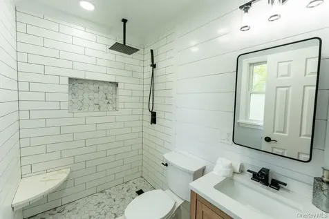 23 Lakeview Drive Holmes NY 12531