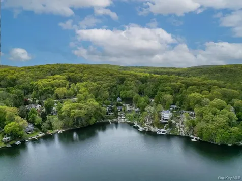 23 Lakeview Drive Holmes NY 12531