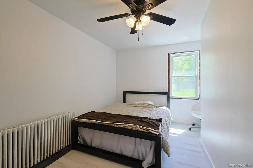 1604 Route 9g Hyde Park NY 12538