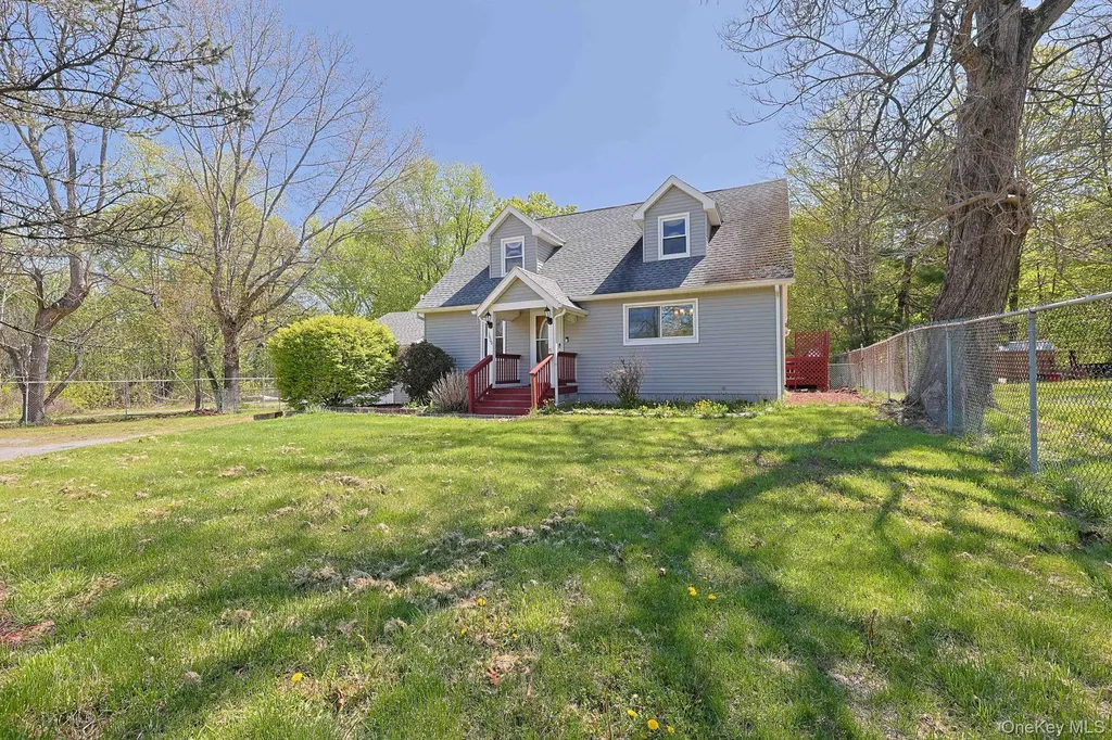 1604 Route 9g Hyde Park NY 12538