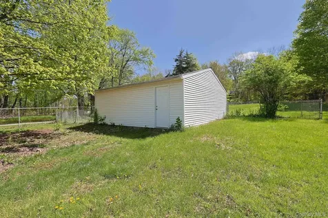 1604 Route 9g Hyde Park NY 12538